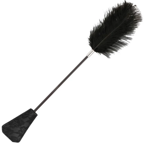 DARKNESS – feketefehér toll ostor 56 cm 