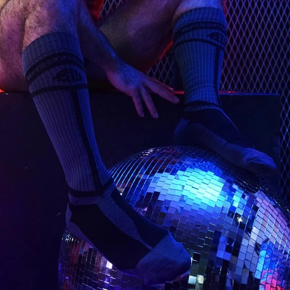 HYBRED SOCKS – prémium magas zokni szürke színben