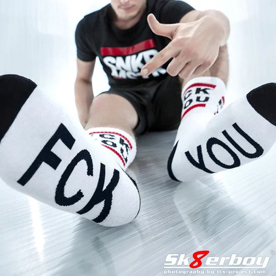 Sk8erboy – Stílusos FCK YOU zoknik