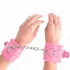 Kép 3/4 - KINK - SZŐRREL BÉLELT CSUKLÓSZORÍTÓK NÉGYZET ALAKÚ LYUKAKKAL RÓZSASZÍN ÉS RÓZSASZÍN ÖVVEL ÁLLÍTHATÓ 17-29 CM X 6 CM